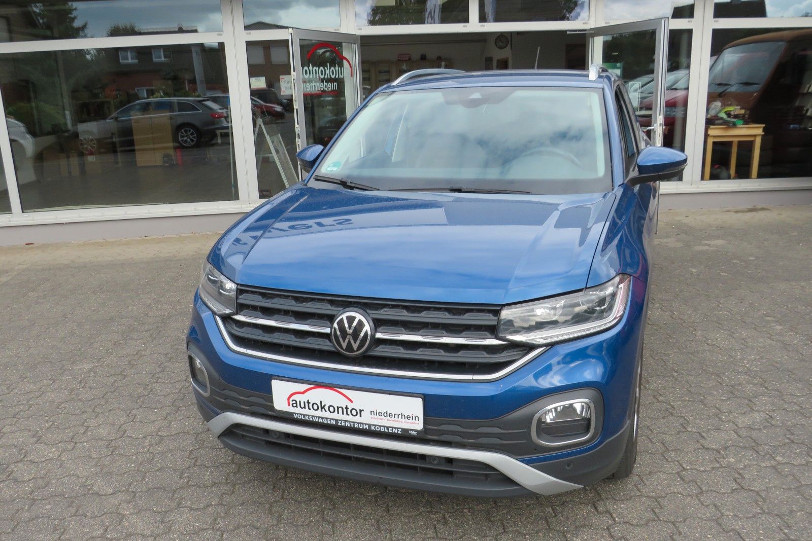Fahrzeugabbildung Volkswagen T-Cross Highline DSG ACC NAVI AHK APP 1.HAND