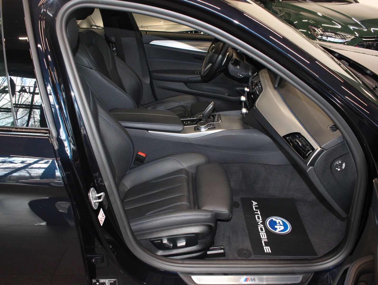 Fahrzeugabbildung BMW 545e xDrive M-Sport*Hud*GSD*360° Kamera