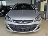 Opel Astra J Sports Tourer Exklusiv/Standhzng/Kamera - Opel Astra Exklusiv mit Diesel-Antrieb