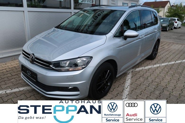 Volkswagen Touran — hlavná fotografia