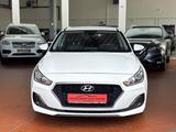 Hyundai i30 cw Select-Navi-Klima-Neu TÜV-Inspci-Garantie - Hyundai i30 Select mit Benzin-Antrieb
