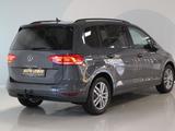 Volkswagen Touran 1.5 TSI ACT ACC/AHK/CAM/7S. - Volkswagen Touran mit Benzin-Antrieb: Kombi, Automatik