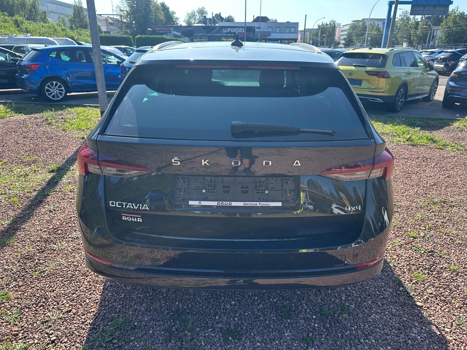 Skoda Octavia Combi 2.0 TSI DSG Style 4x4 AHZV HuD SMA foto 9