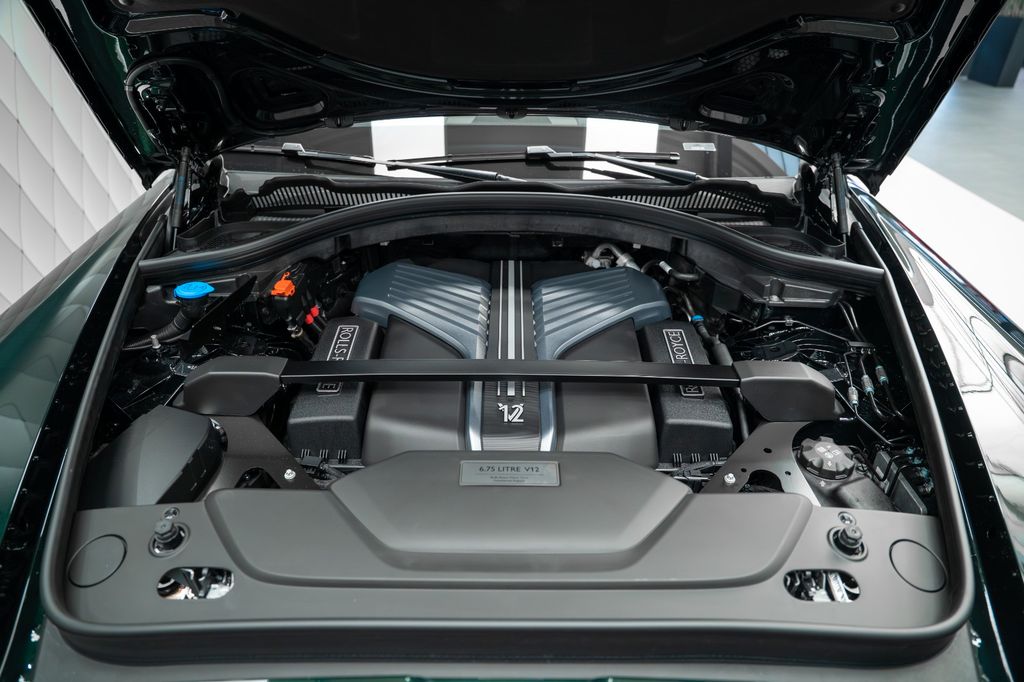 Cullinan BLACK BADGE 2026 GREEN/ORANGE STARLIGHT - Bild 19