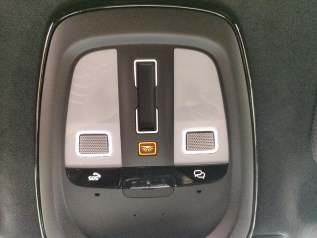 VOLVO XC 90 (Bild 19 von Array)