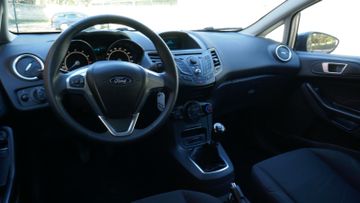 Fahrzeugabbildung Ford Fiesta Sync Edition, Sitzheizung, PDC vo.+hi.