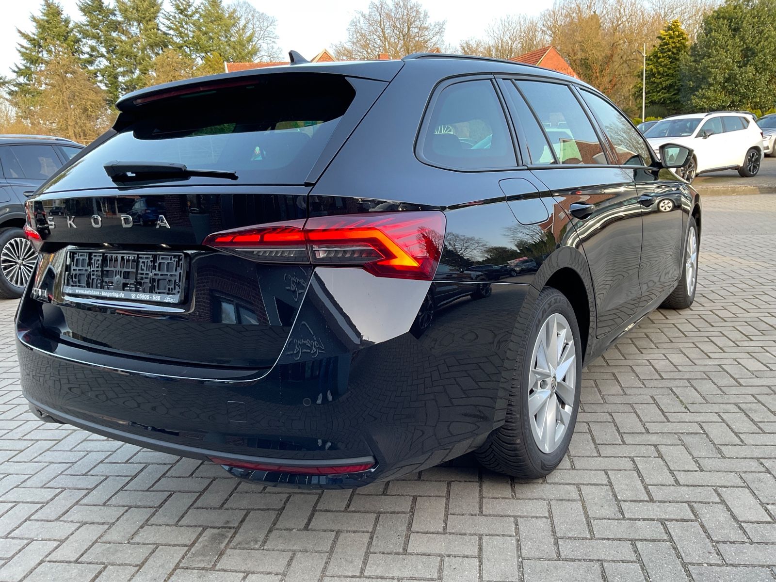 Fahrzeugabbildung SKODA Octavia Combi 2.0 TDI DSG,ACC,AHK,Navi,Kamera