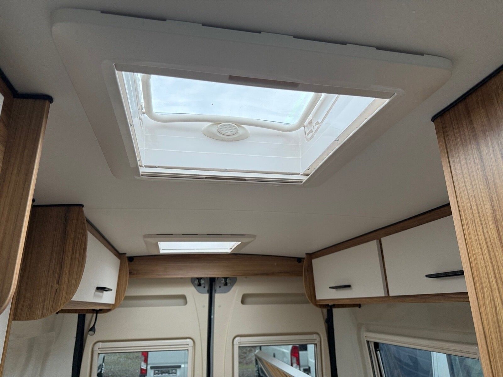 Fahrzeugabbildung Karmann Dexter DE 600 Captain-Chair-Sitze, Automatik