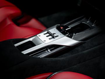 2025 Ferrari 12CILINDRI 缩略图 38