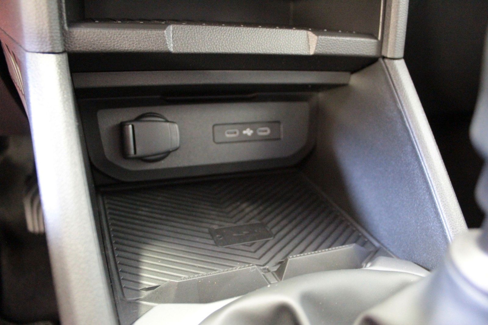 Fahrzeugabbildung Dacia Bigster hybrid   140 Journey   Winterpaket *City