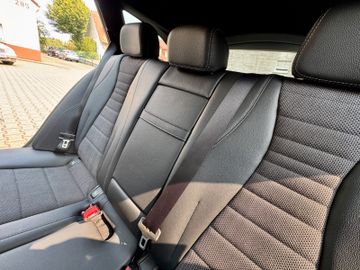 Mercedes E 200 - 12