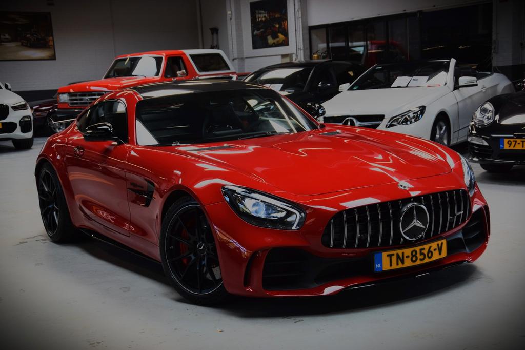 Mercedes-Benz AMG GT R