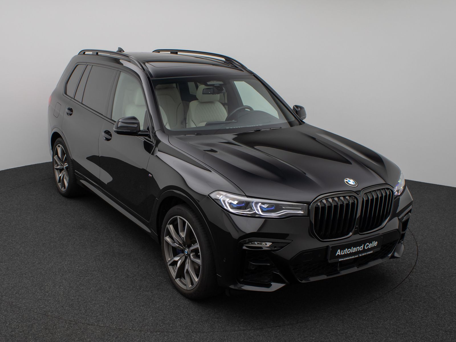 Fahrzeugabbildung BMW X7 M50i Laser 360°HUD DAB H/K SoftCL AHK 22Zoll