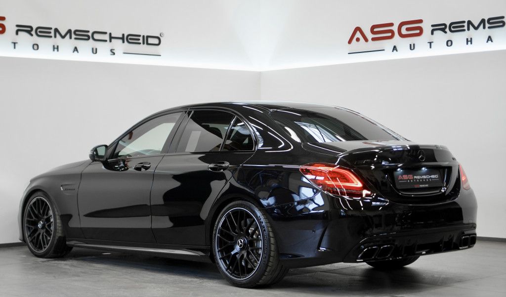 Mercedes Benz C 63 Amg