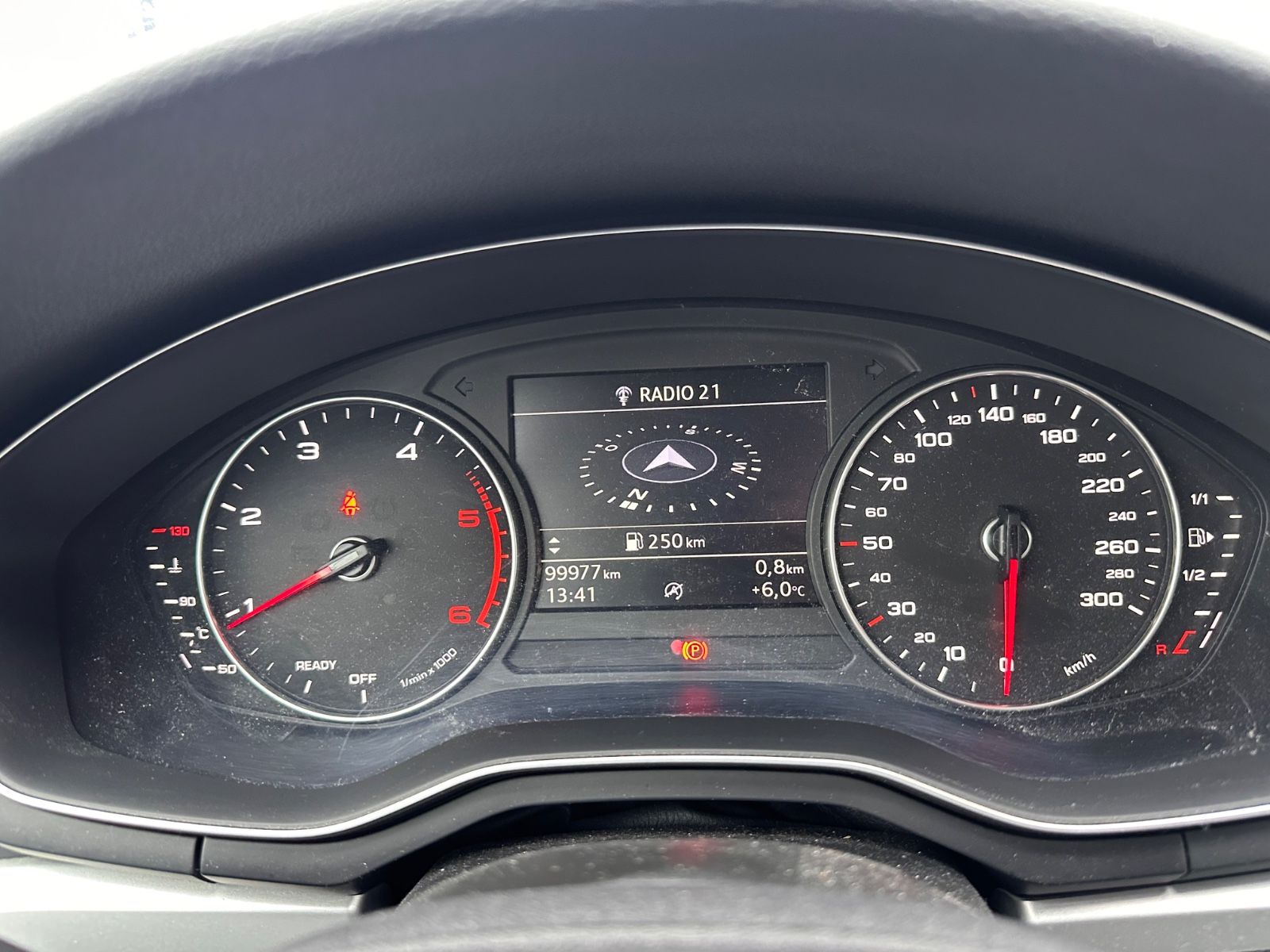 Fahrzeugabbildung Audi A4 Avant 2.0 TDI BiXenon/GRA/Navi/PDC/eHeck