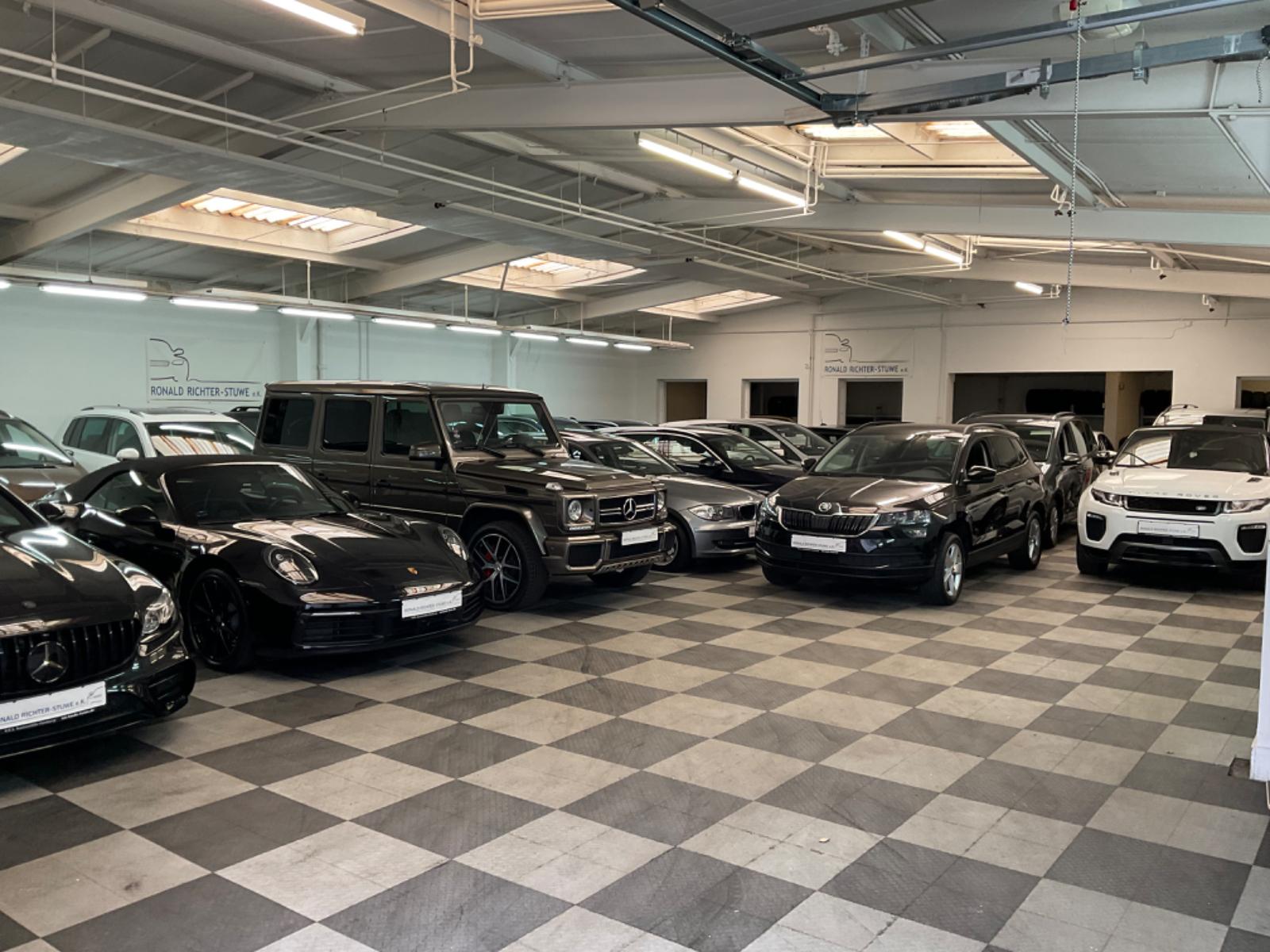 showroom-image-top