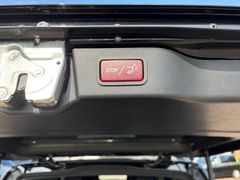 Fahrzeugabbildung Mercedes-Benz V300d 4M EXCLUSIVE extralang LUX-SITZE AIRMATIC