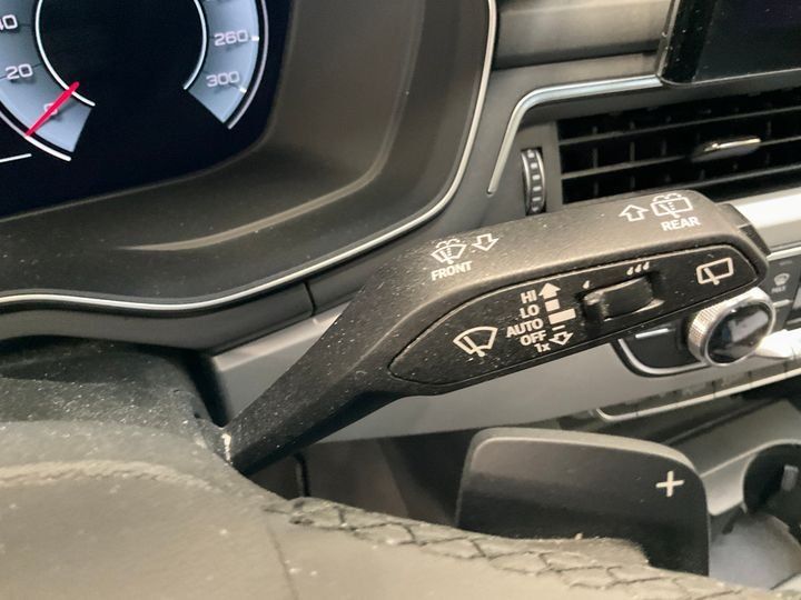 Fahrzeugabbildung Audi A4 Avant 40 TFSI S-line S-tronic *Navi*PDC*LED*