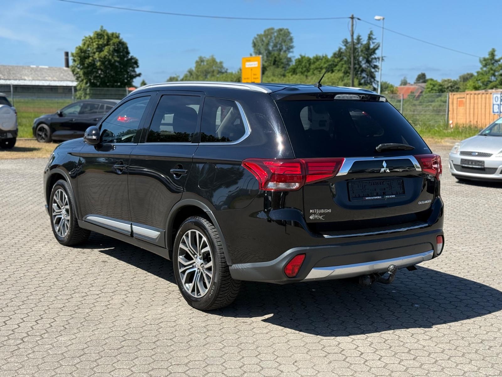 Mitsubishi Outlander SUV-Star+ 4WD
