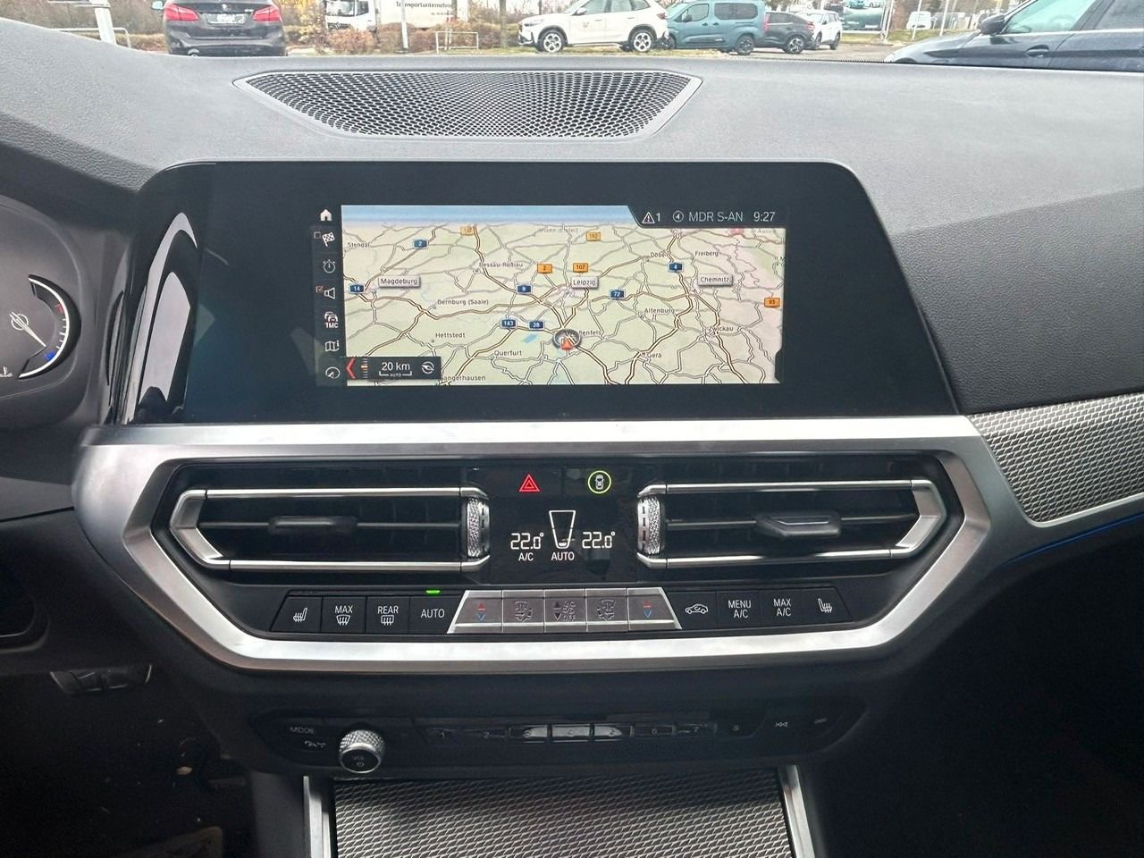 Fahrzeugabbildung BMW 320i +Head Up Display+Live Cockpit Plus+LED+