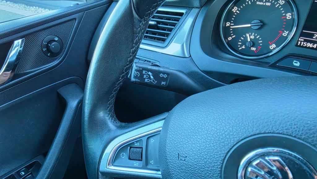 Spaceback 1.2 TSI AHK SHZ PDC Tempomat