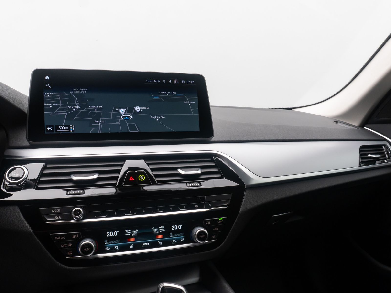 Fahrzeugabbildung BMW 530e Alarm AHK HUD DAB 4xKlima HiFi Leder Sport