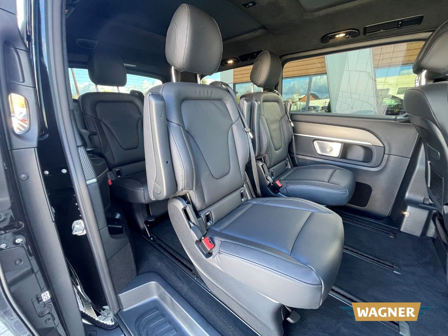 Fahrzeugabbildung Mercedes-Benz V 300 d AMG EXCLUSIVE EDITION 4MATIC lang Voll V