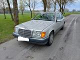 Mercedes-Benz W124 230 E mit Schiebedach - gebrauchte Mercedes-Benz 230 aus dem Jahr 1990