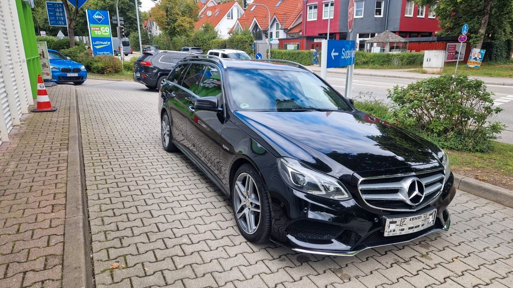 Image of Mercedes-Benz E 220