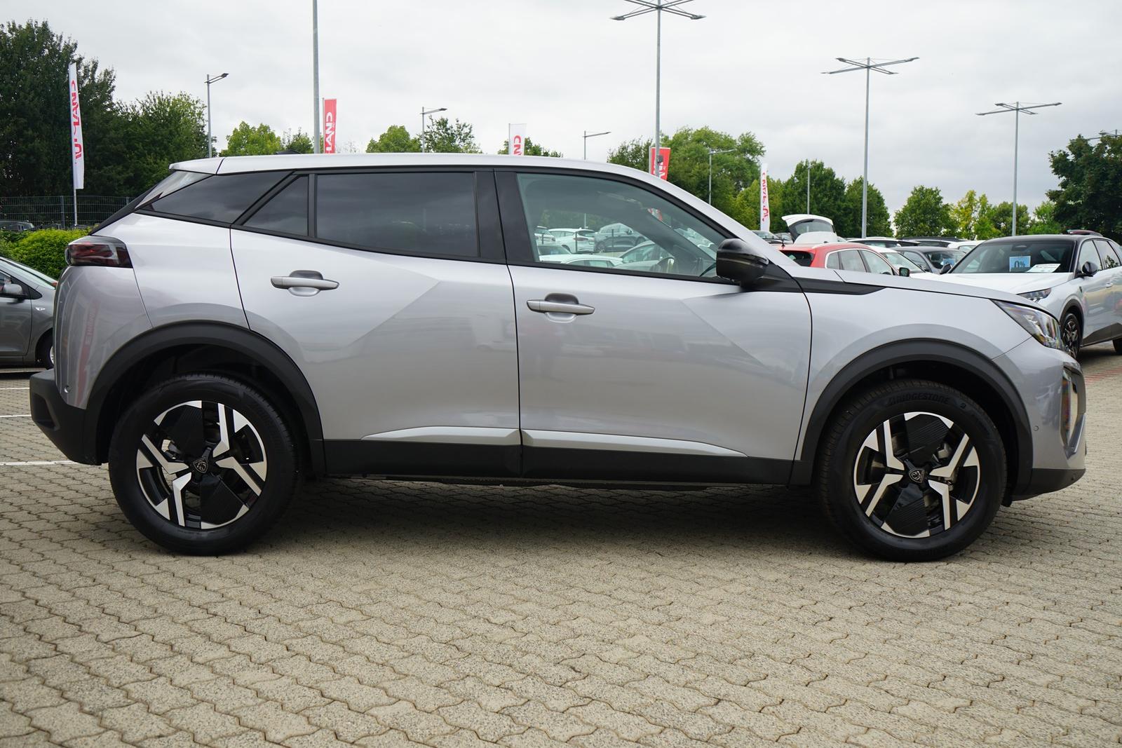 Peugeot 2008 PureTech 145 Aut. LED ACC Navi 360°