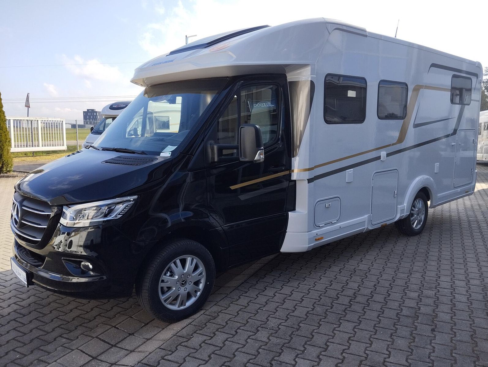 Fahrzeugabbildung Eura Mobil Profila T PT726EB Mondial-Paket, Zusatzbett