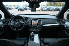 Fahrzeugabbildung Volvo XC90 B5D AWD Ultimate Dark*LED*PANO*LUFT*360*H&K