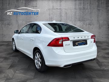 Volvo S60 D5  Lim. Momentum*PDC*TEMPOMAT*LED*EURO 5