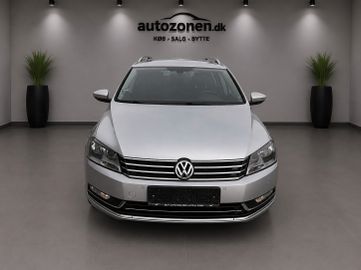 Volkswagen Passat - 2