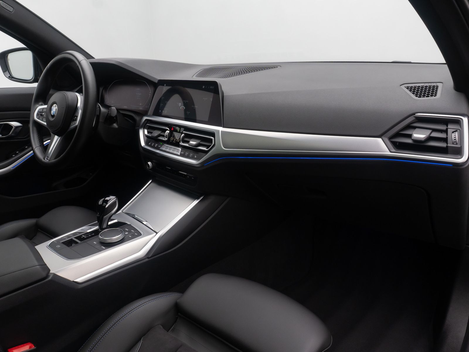 Fahrzeugabbildung BMW 320d M Sport Panorama DAB Laser HiFi Komfort