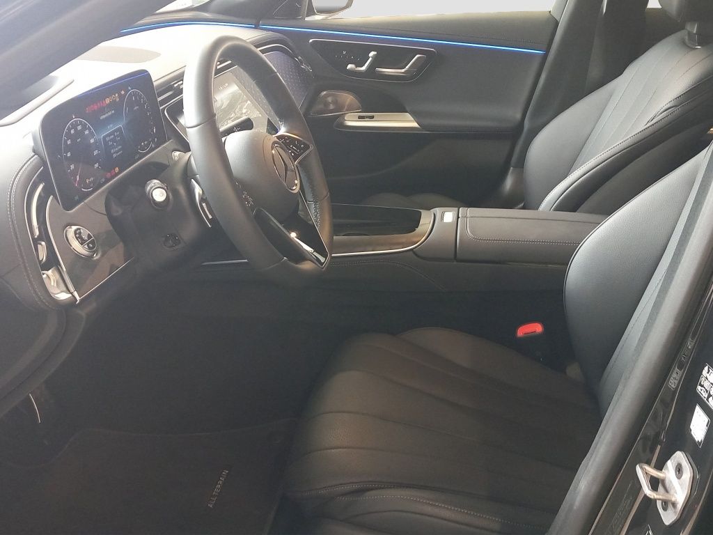 Fahrzeugabbildung Mercedes-Benz E 300 de 4M T Aut. Airmatic*AHK*Distronic*Burmes