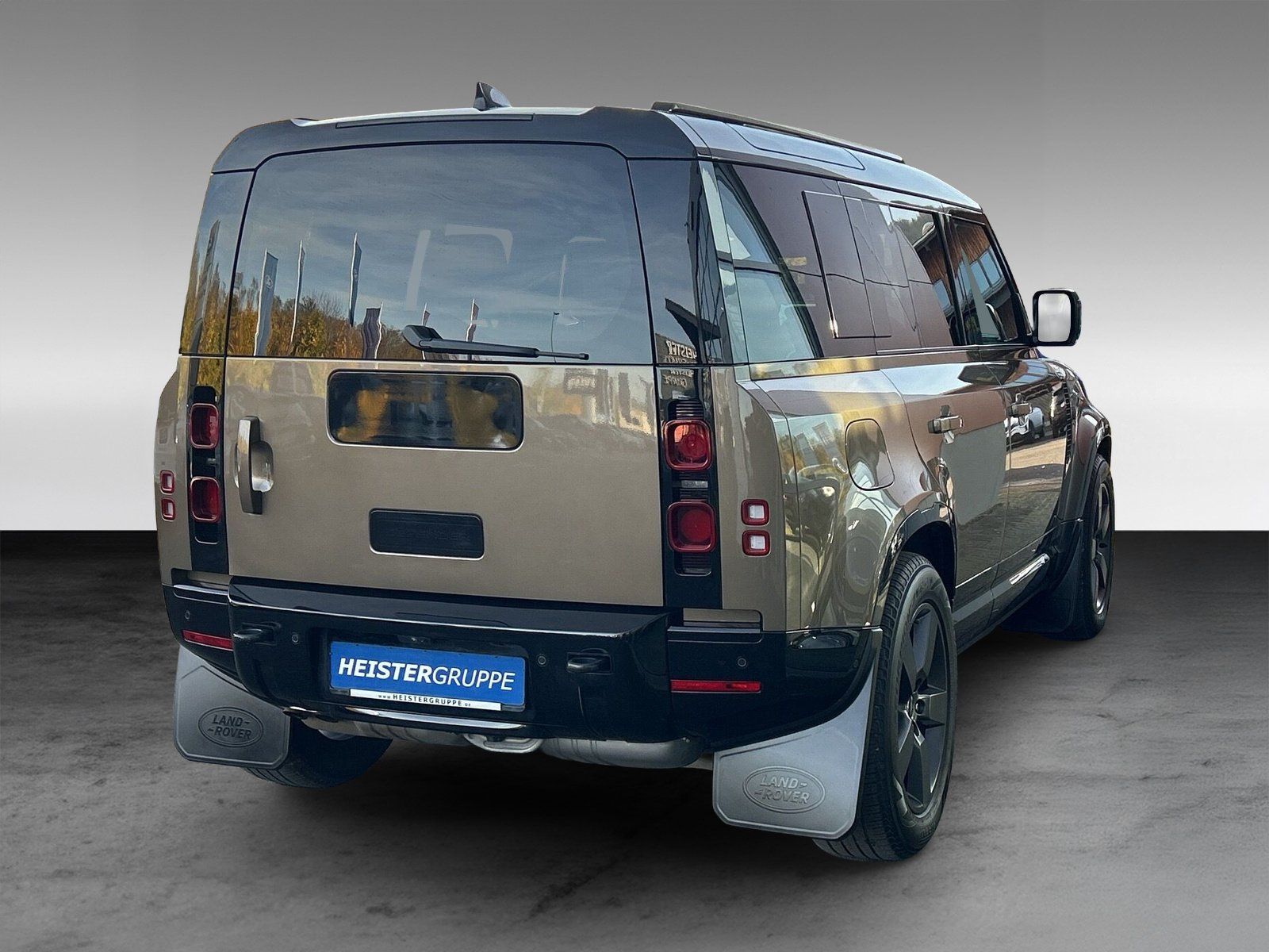 Land Rover Defender 3.0 D300  X-Dynamic HSE +AHK +PANORAMAD foto 6