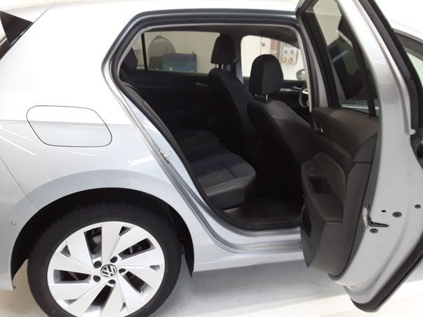 Golf VIII 1.5 TSI eHYBRID STYLE IQ LIGHT+PANO+KA