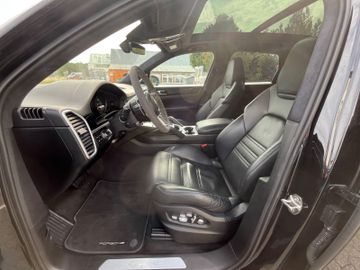 Porsche Cayenne - 12