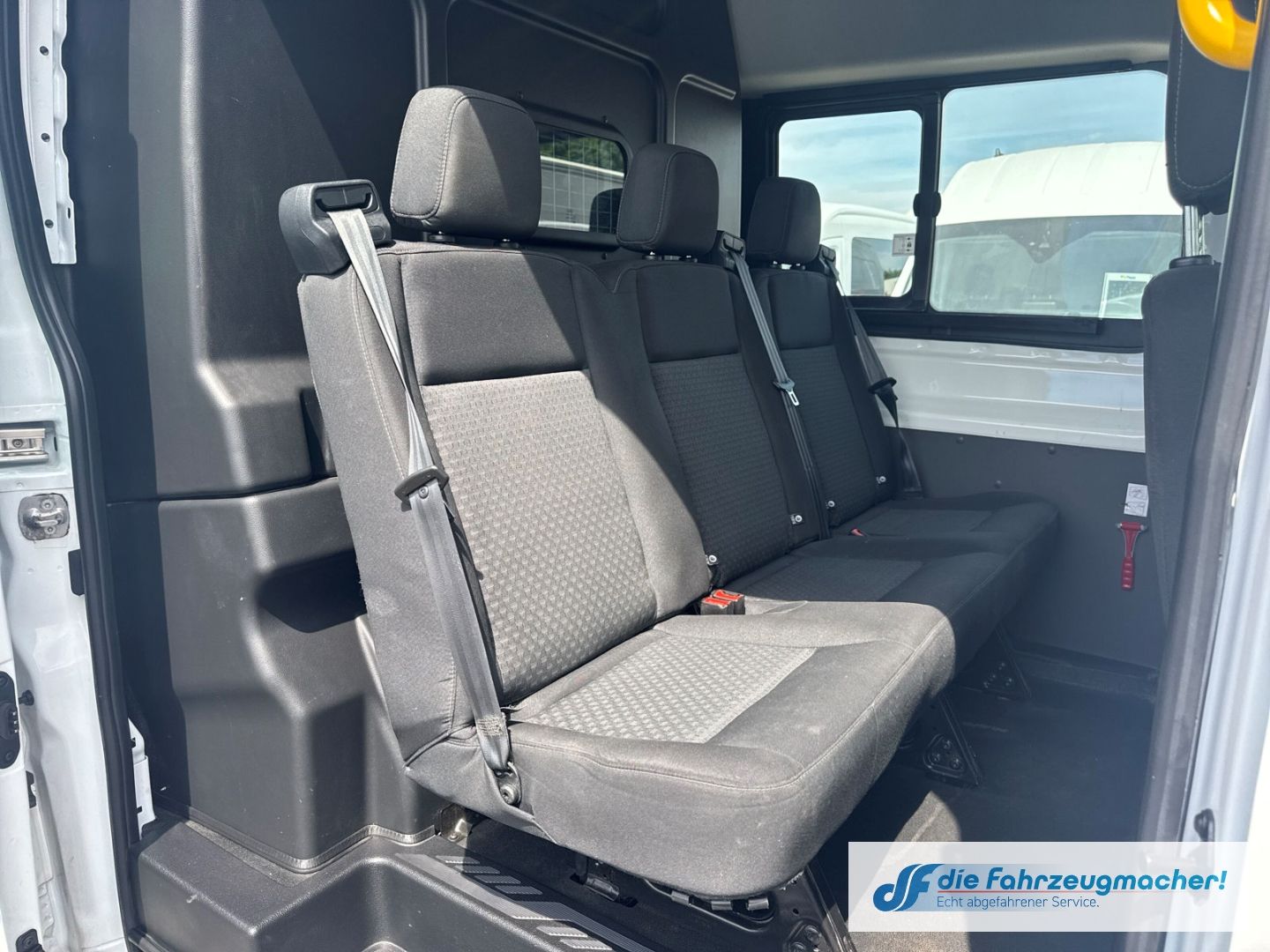 Fahrzeugabbildung Ford Transit Kasten 350 L3 Trend 2.0 MIXTO AHK CarPla