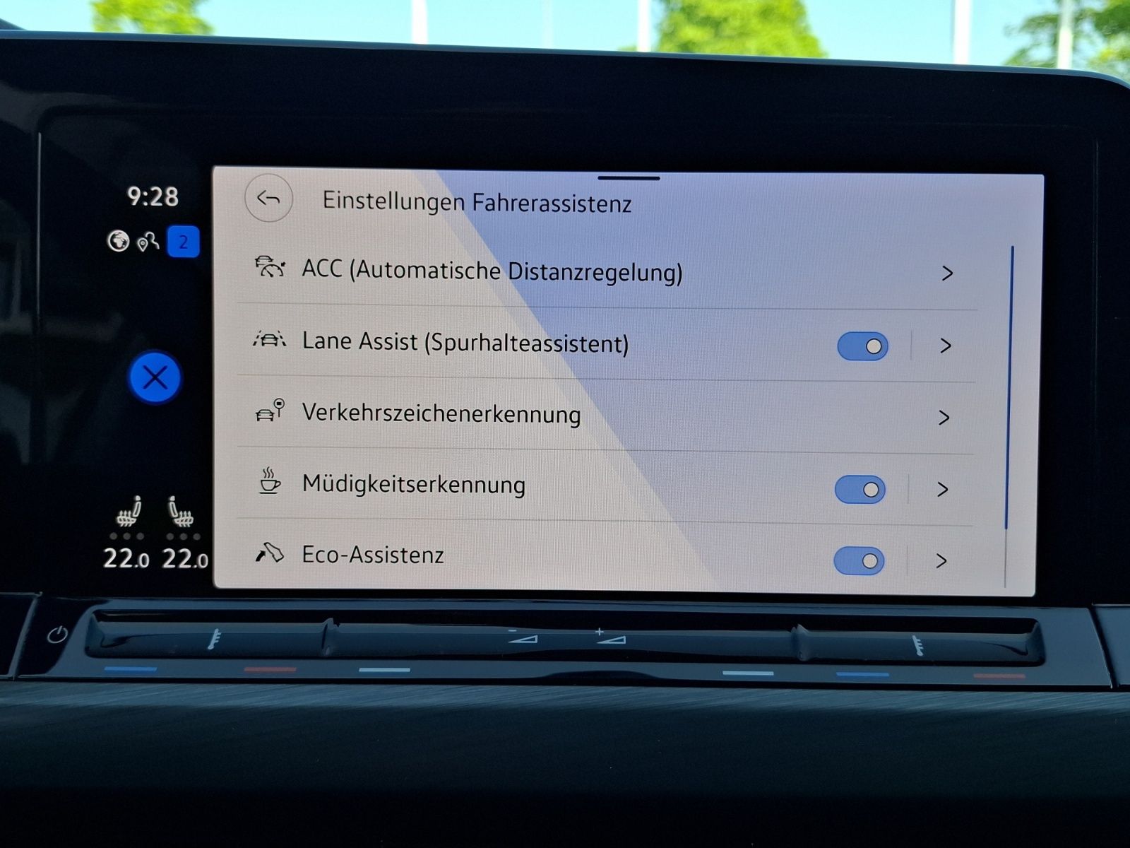 Fahrzeugabbildung Volkswagen Golf VIII TSI Style LEDplus Navi AID ACC RFK SH