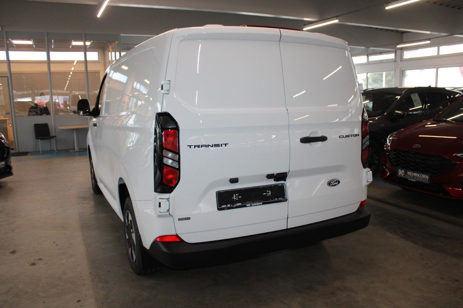 Fahrzeugabbildung Ford Transit Custom TREND PHEV L1 LED CAM Technologie