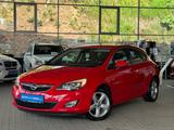 Opel Astra J Lim. 5-trg. Sport/TÜV&AU/KLIMA/MFL/TÜV/