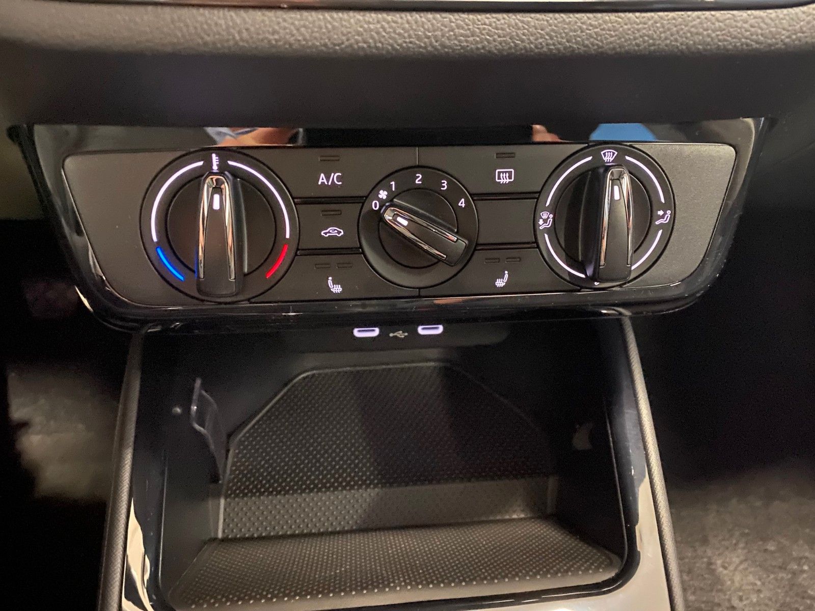 Fahrzeugabbildung SKODA Fabia 1.0 TSI Garantie 2030/100.000KM+Selection+