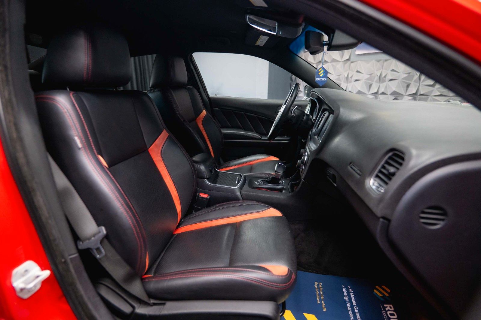 Fahrzeugabbildung Dodge Charger 3.6 FULL SRT Night Package *LED*Kamera*