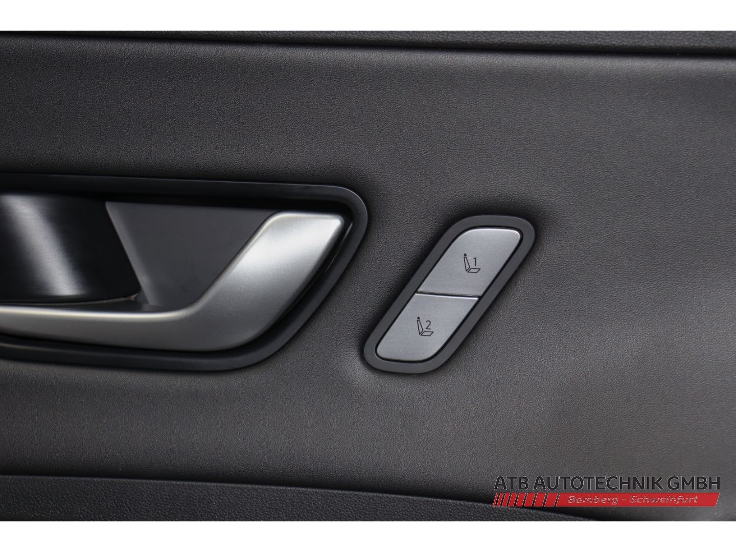 Fahrzeugabbildung Hyundai KONA Elektro Prime 65,4 kWh 2WD SOH 98,9% HUD Na