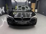 BMW 520d xDrive*SportLine*Leder*HeadUp*Pano*AHK* - BMW 520 Touring Kombi Gebrauchtwagen