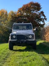 Land Rover Defender 130 Td4 Single cab - weiße Land Rover Defender