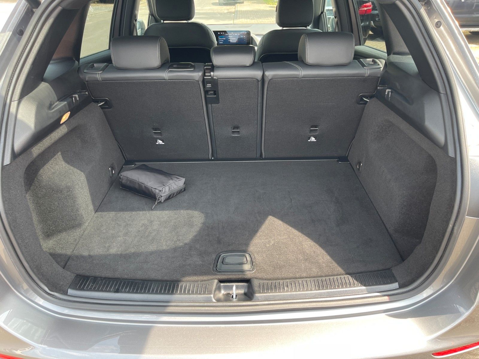 Mercedes-Benz B 180 d Kamera Leder Navi LED PDC Alu foto 16