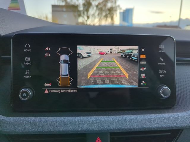 Fahrzeugabbildung SKODA Kamiq 1.0 TSI DSG Selection KAMERA PDC SMART LIN